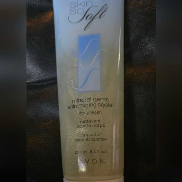 Avon Mineral Gems Shimmering Crystal Body Wash Large 8.4floz - Picture 2 of 4